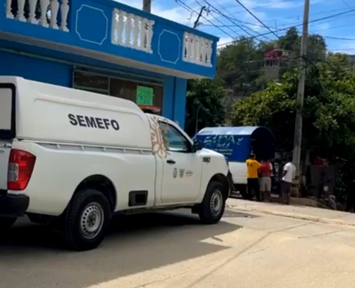 Ataque contra camioneta de transporte público deja dos muertos en Acapulco