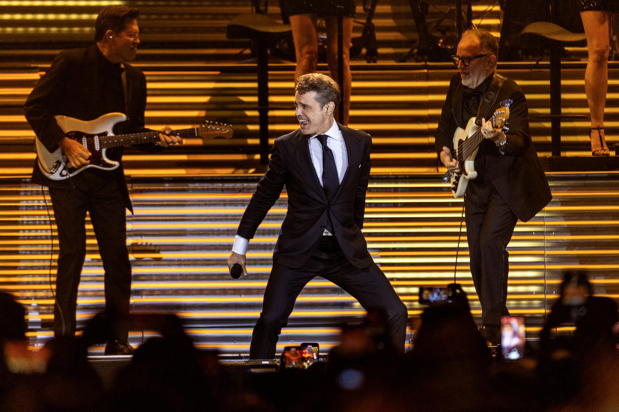 ¡El Sol vuelve a brillar! Luis Miguel confirma gira mundial para 2027