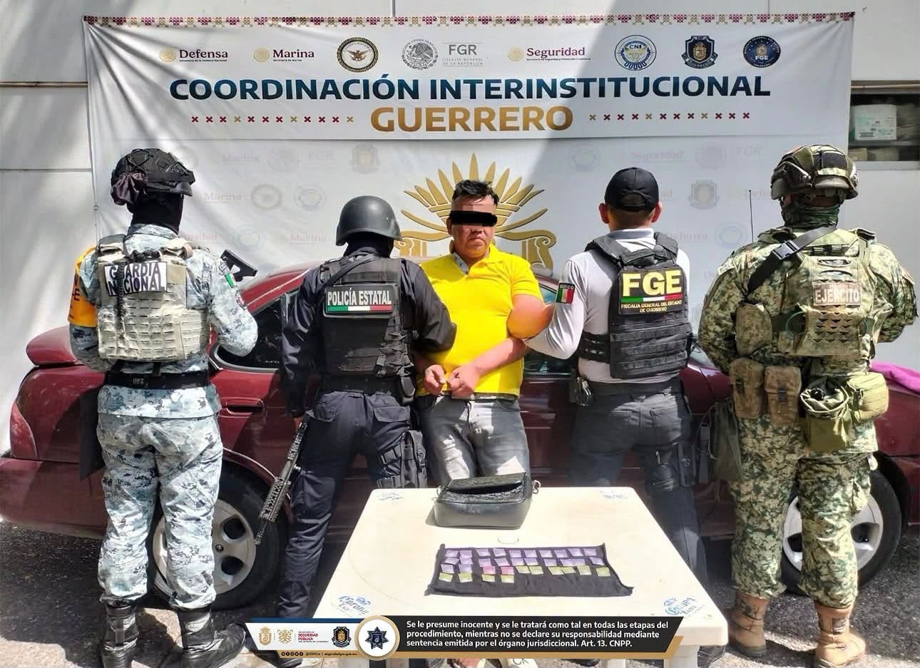 Detienen a una persona con probable cristal y aseguran vehículo en Iguala