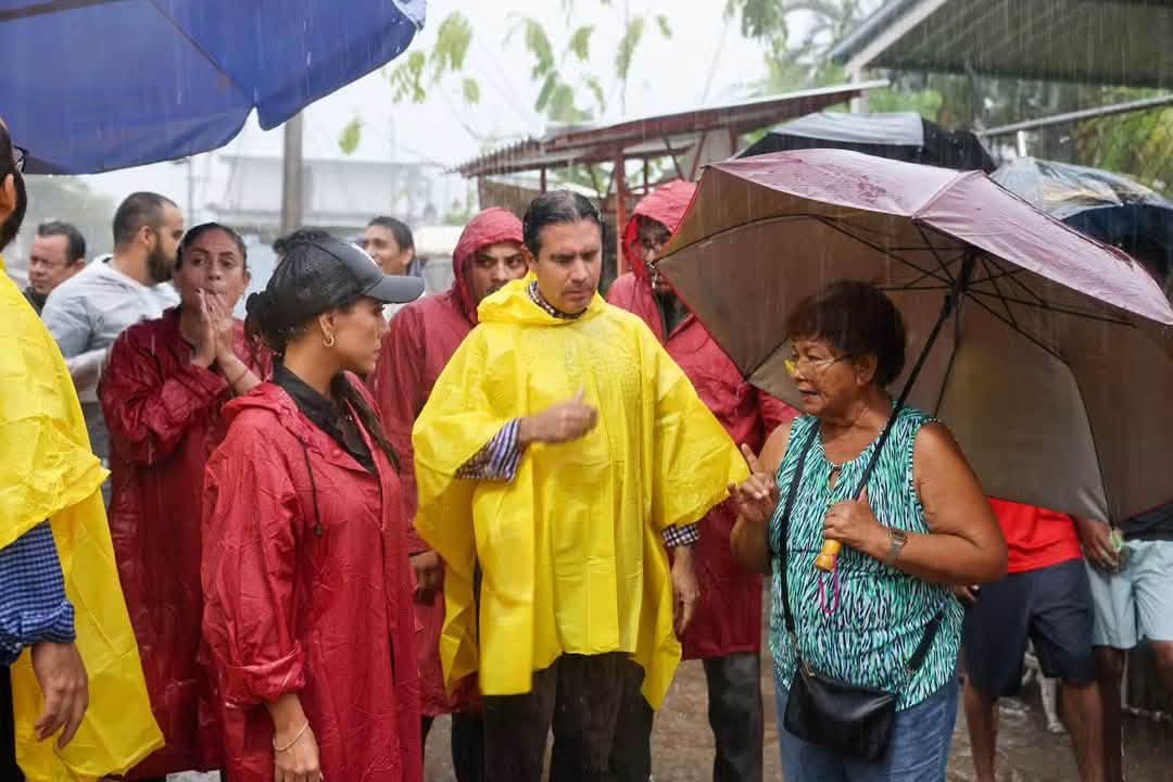 Evelyn Salgado recorre zonas afectadas por lluvias de Simón y supervisa operativo de emergencia en Acapulco