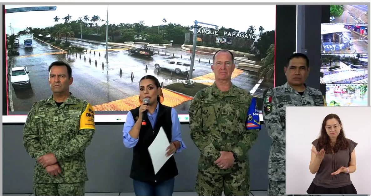Evelyn Salgado informa a Claudia Sheinbaum sobre atención a afectaciones por huracán Simón en Acapulco