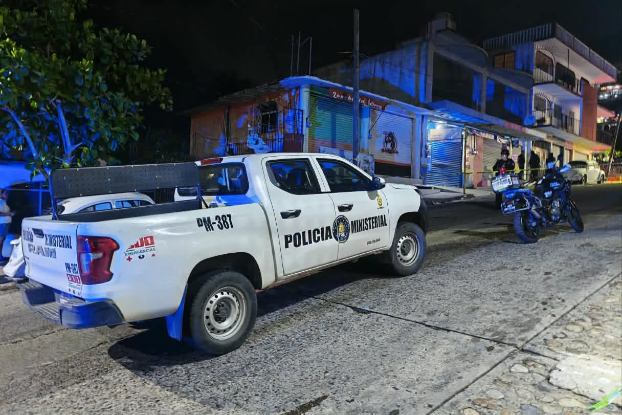 Asesinan a balazos a vendedora de tamales en Acapulco; agresores dispararon desde un taxi