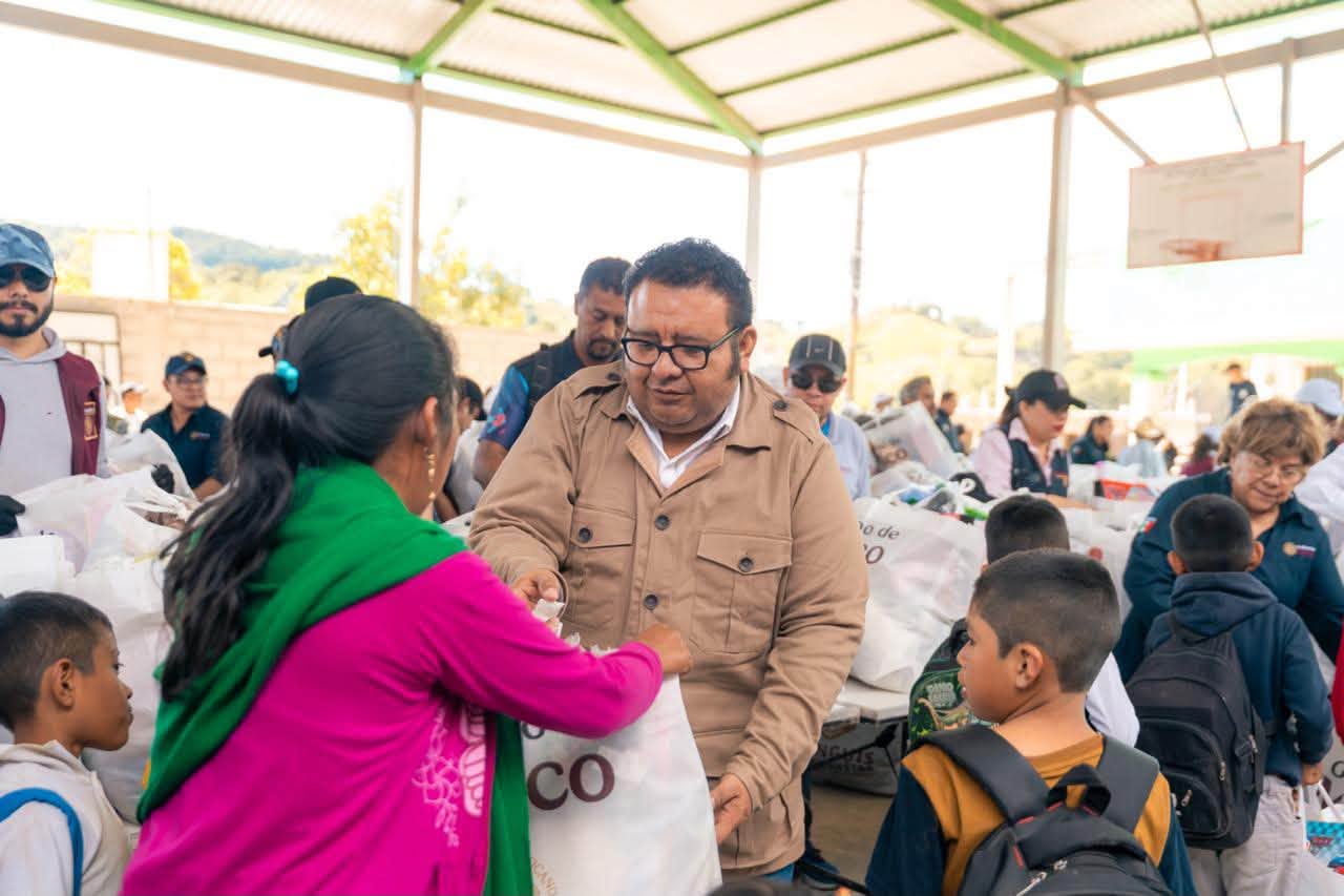 Tianguis del Bienestar beneficia a más de mil habitantes de Chilapa; acercan apoyos a comunidades de Guerrero
