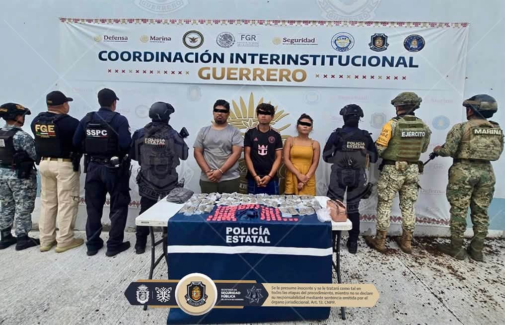 Detienen a ocho personas en Acapulco y aseguran casi 200 dosis de presunta droga en tres colonias