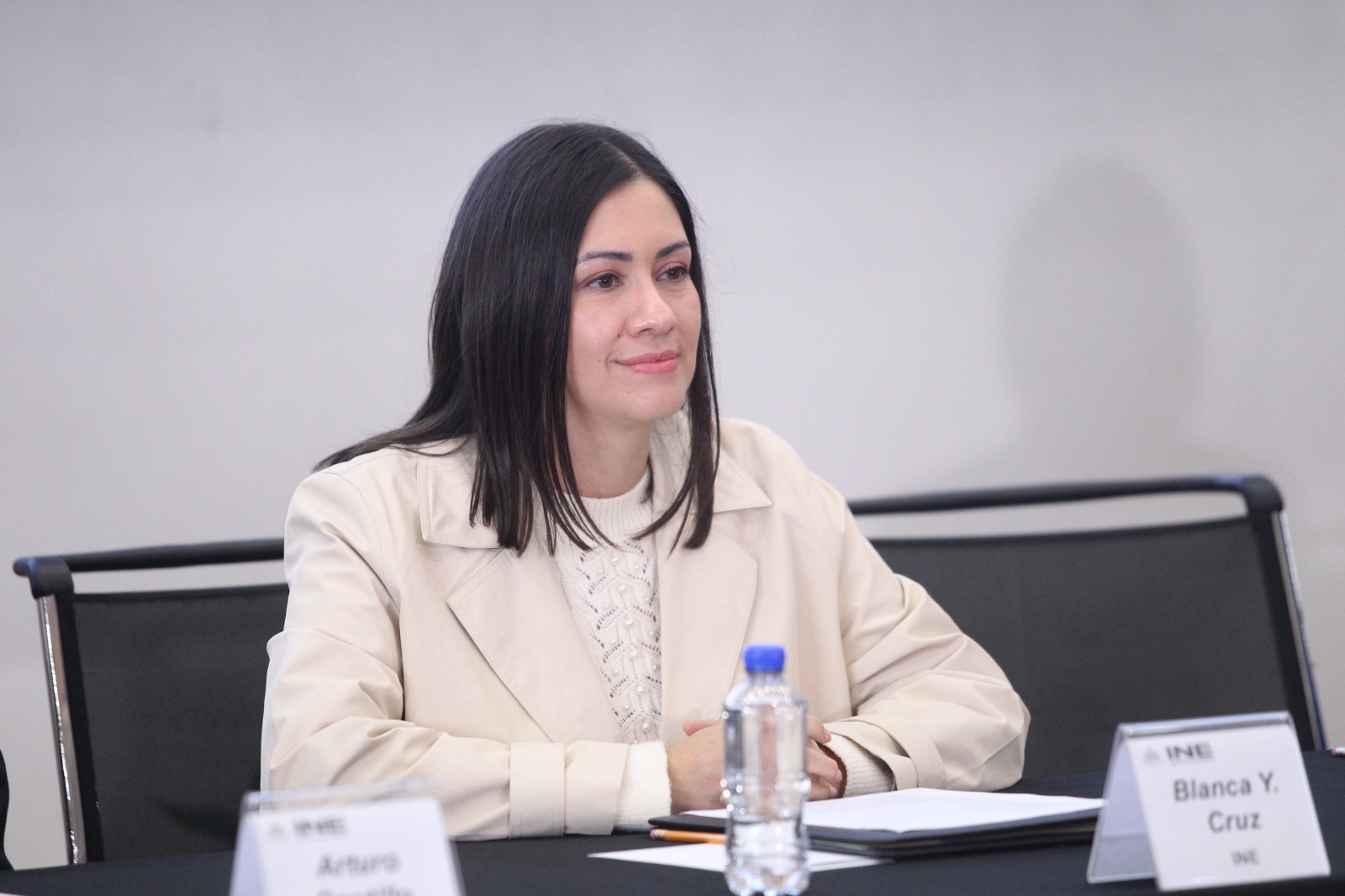 Blanca Cruz asume presidencia provisional del INE tras renuncia de Taddei: promete revisar contratos y decisiones internas