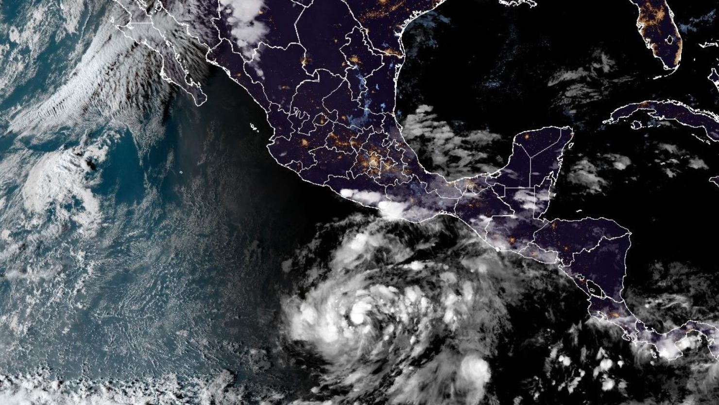 Se forma tormenta tropical Vance frente a Guerrero; se ubica a 835 kilómetros de Acapulco y podría intensificarse